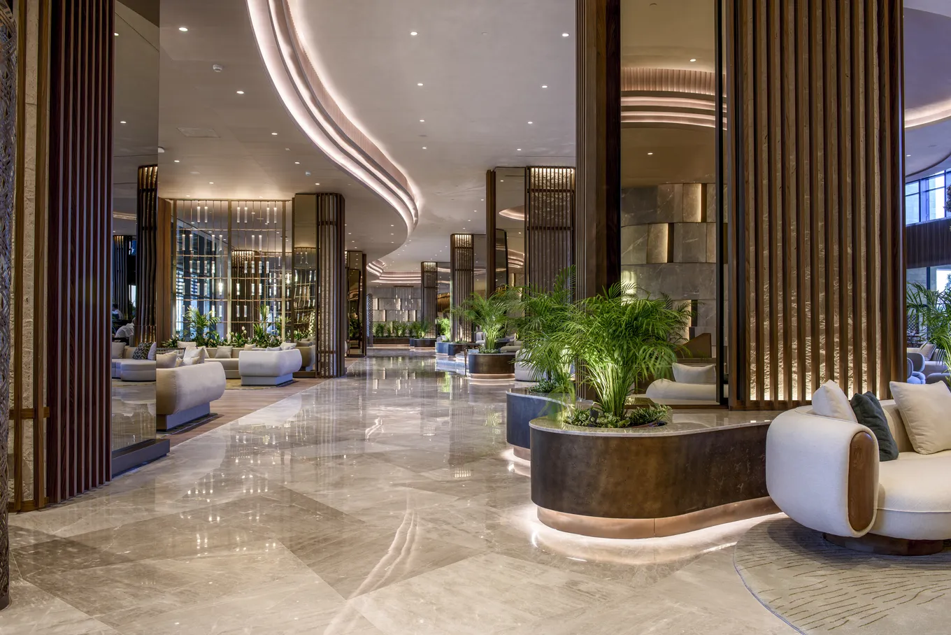 Crown Lobby Bar Regnum The Crown
