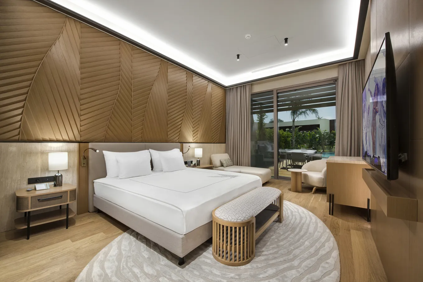 Amber Lagoon Villa — у лагуны